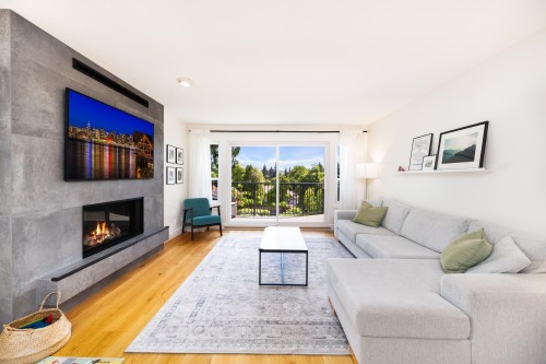 3985 Frames Place, North Vancouver, BC 