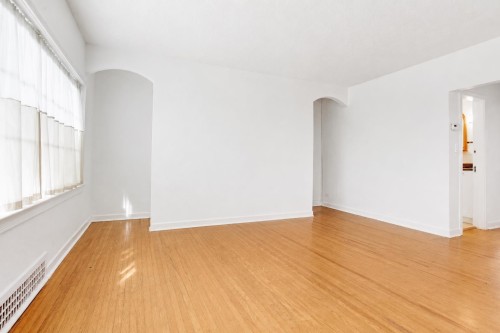 2305 3Rd Avenue W, Vancouver, BC 