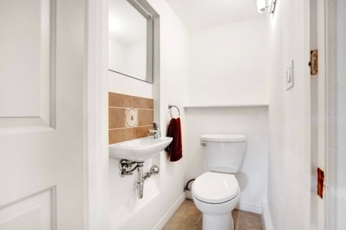 2305 3Rd Avenue W, Vancouver, BC 