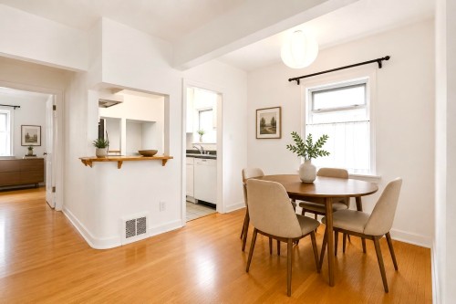 2305 3Rd Avenue W, Vancouver, BC 