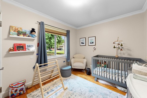 1095 29Th Street E, North Vancouver, BC 