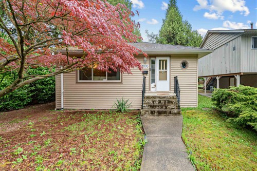 1095 29Th Street E, North Vancouver, BC 