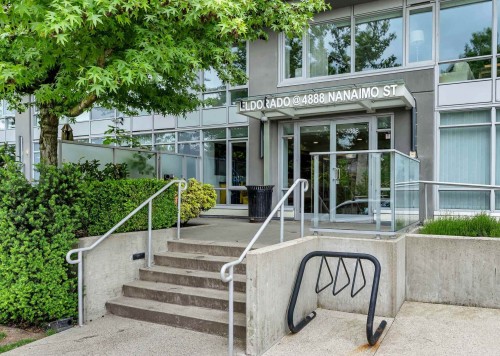 201-4888 Nanaimo Street  Vancouver, BC V5N 0B5