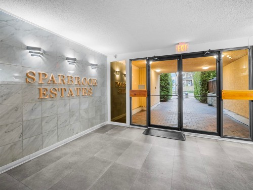 313-975 Broadway E, Vancouver, BC 