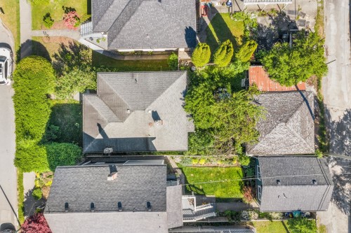 880 33Rd Avenue E, Vancouver, BC 