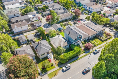 880 33Rd Avenue E, Vancouver, BC 