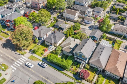 880 33Rd Avenue E, Vancouver, BC 