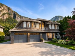 38304 Westway Avenue Squamish, BC V8B 0W6