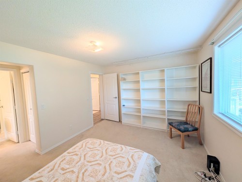 109-4510 101 Highway, Sechelt, BC 