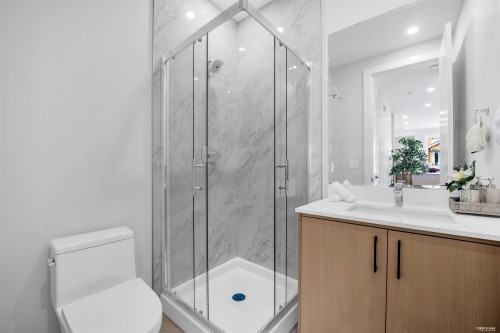 946 Dansey Avenue, Coquitlam, BC 