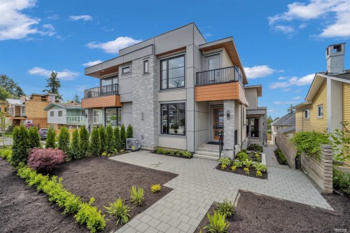 946 Dansey Avenue, Coquitlam, BC 