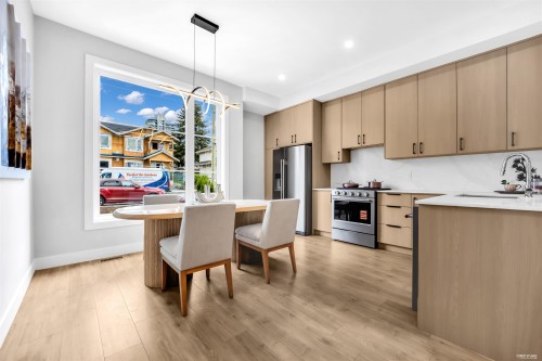 946 Dansey Avenue, Coquitlam, BC 