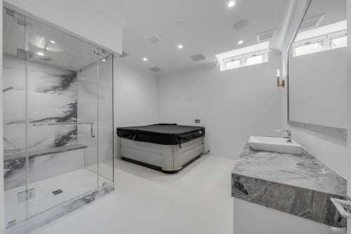 3514 27Th Avenue W, Vancouver, BC 