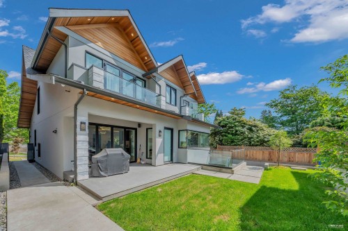 3514 27Th Avenue W, Vancouver, BC 