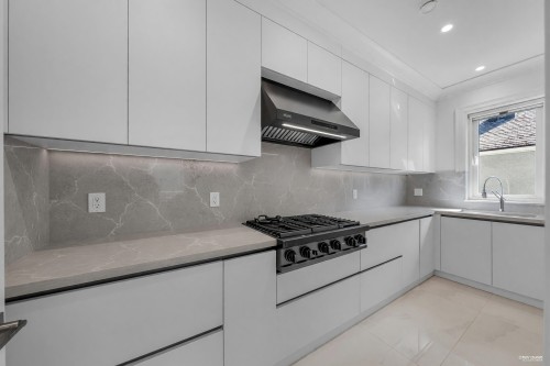3514 27Th Avenue W, Vancouver, BC 