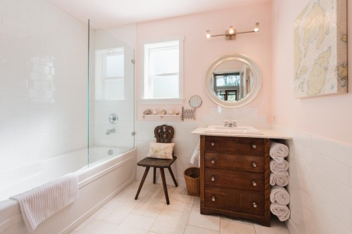 4981 Geer Road, Sechelt, BC - Indoor Photo Showing Bathroom