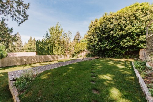 4981 Geer Road, Sechelt, BC - Outdoor
