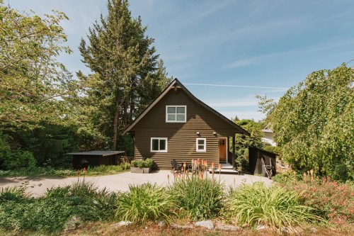 4981 Geer Road, Sechelt, BC - Outdoor