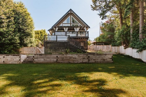 4981 Geer Road, Sechelt, BC - Outdoor With Deck Patio Veranda
