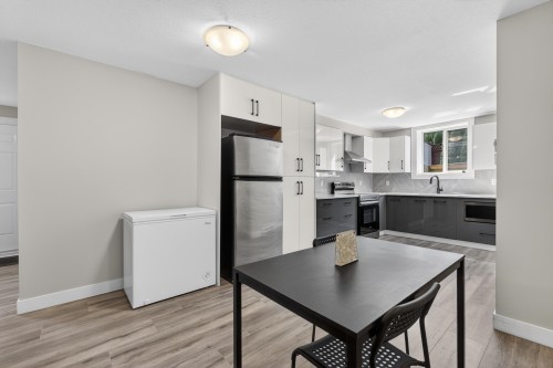 1213 Burkemont Place, Coquitlam, BC 