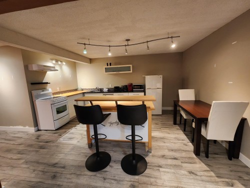 4934 Geer Road, Sechelt, BC 