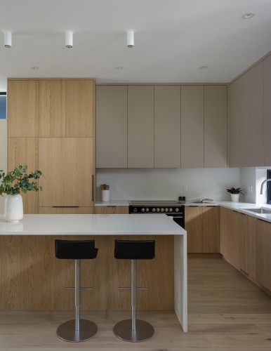 893 21St Avenue E, Vancouver, BC 