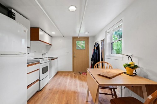 38 Slocan Street N, Vancouver, BC 