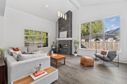 12-3295 Sunnyside Road Anmore, BC V3H 4Z4