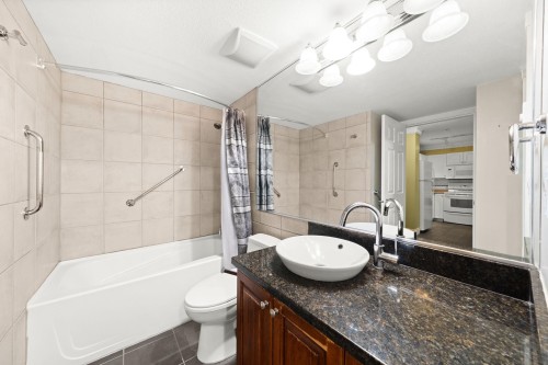 104-2815 Yew Street, Vancouver, BC 