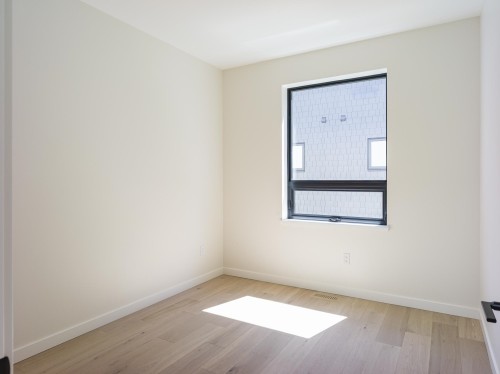 891 21St Avenue E, Vancouver, BC 