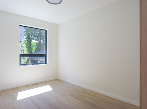 891 21St Avenue E, Vancouver, BC 