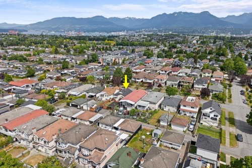 2964 4Th Avenue E, Vancouver, BC 