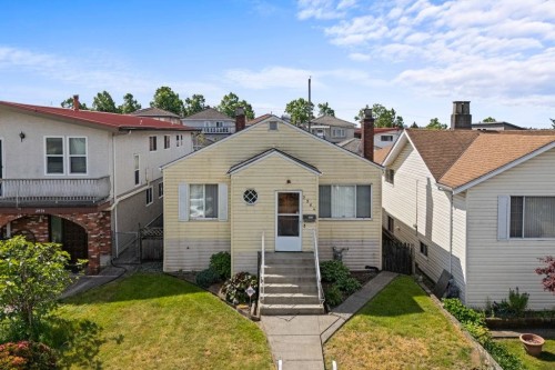 2964 4Th Avenue E, Vancouver, BC 