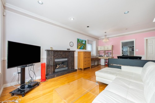 5671 Earles Street, Vancouver, BC 