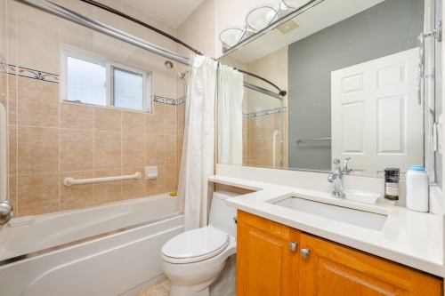5671 Earles Street, Vancouver, BC 