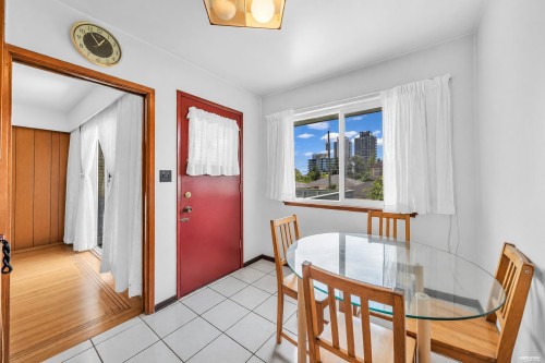 580 64Th Avenue W, Vancouver, BC 