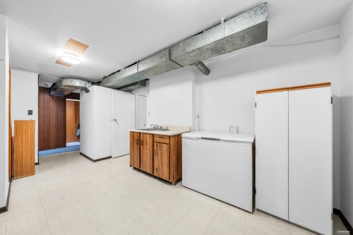 580 64Th Avenue W, Vancouver, BC 