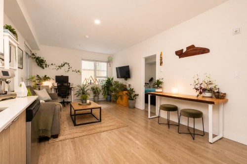 302-37881 Cleveland Avenue  Squamish, BC V8B 0Z7