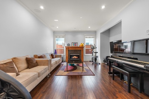 9044 Railway Avenue, Richmond, BC 