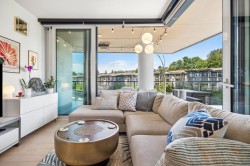 404-4880 Lougheed Highway Burnaby, BC V5C 0N1