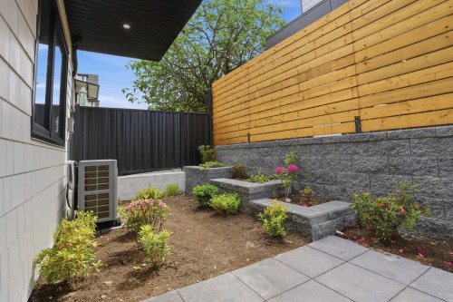 2-2438 20Th Avenue E, Vancouver, BC 