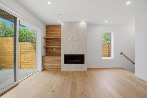 2-2438 20Th Avenue E, Vancouver, BC 