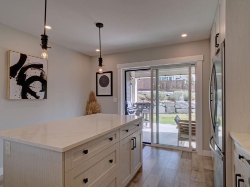 6078 Kingbird Avenue, Sechelt, BC 