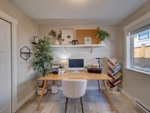 6078 Kingbird Avenue, Sechelt, BC 