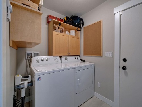 6078 Kingbird Avenue, Sechelt, BC 