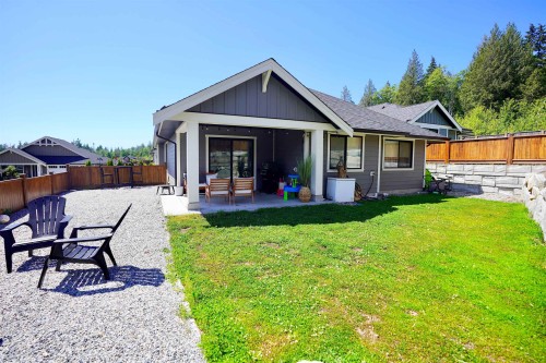 6078 Kingbird Avenue, Sechelt, BC 