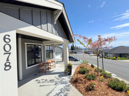 6078 Kingbird Avenue, Sechelt, BC 