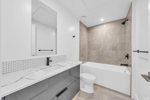 2210 1St Avenue E, Vancouver, BC 