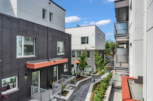 2210 1St Avenue E, Vancouver, BC 
