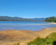 6283 Sechelt Inlet Road Sechelt, BC V7Z 0L3